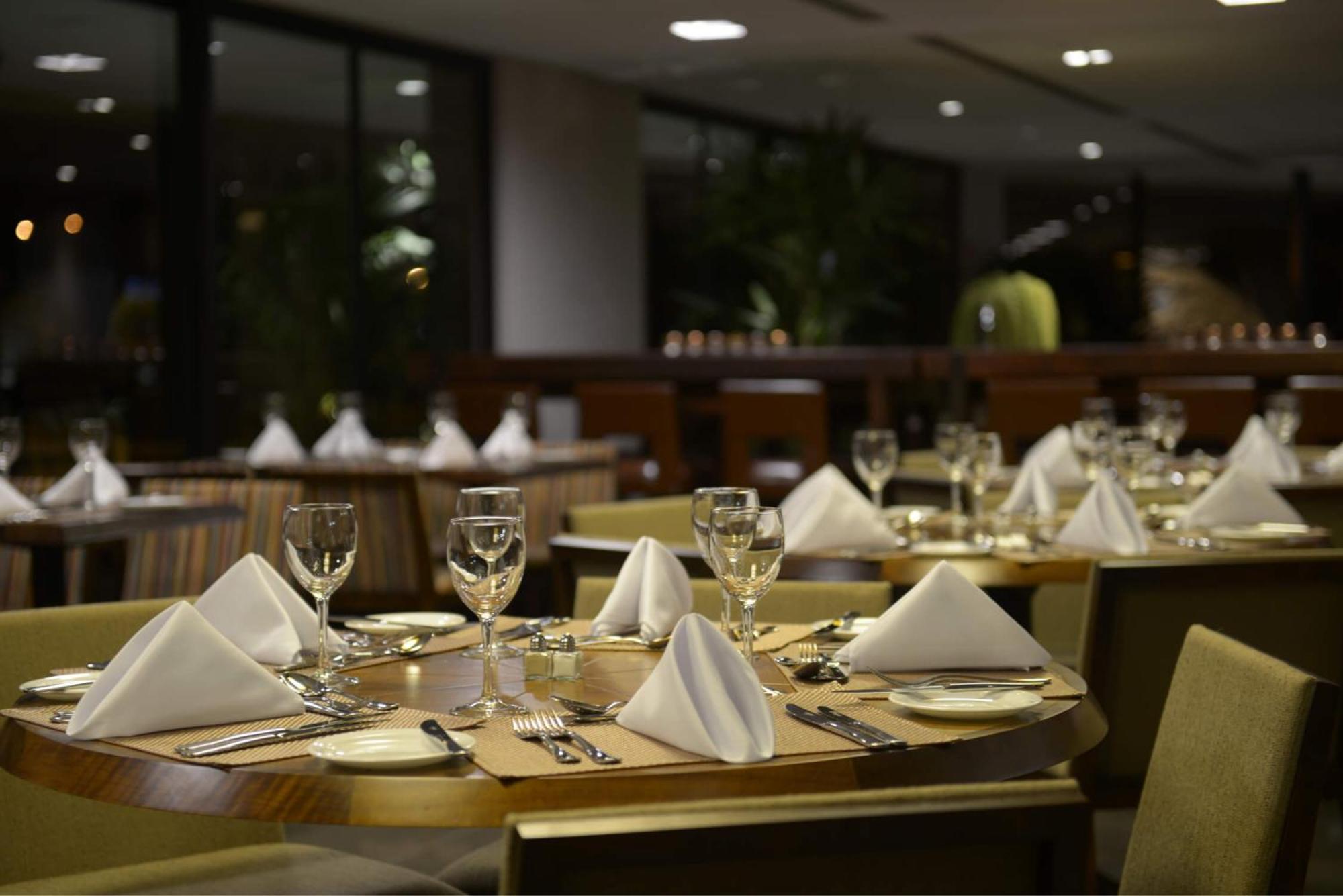 Deville Prime Campo Grande Campo Grande  Exterior foto Restaurant